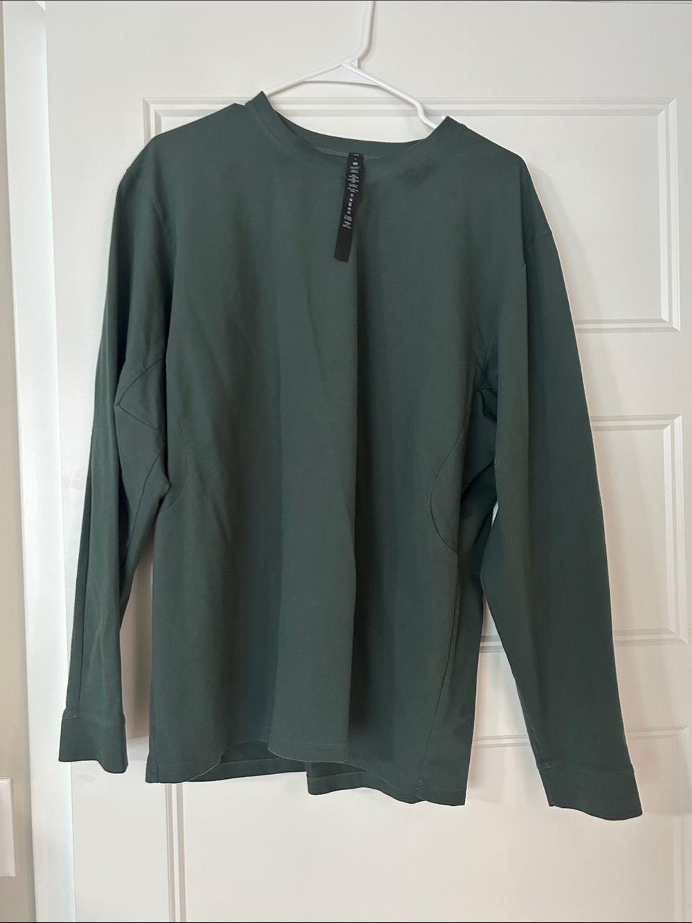 lululemon athletica Olive Green Long Sleeve Crew